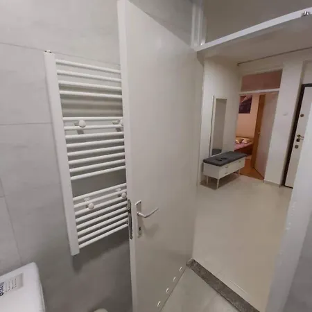 Center Luxury Bob