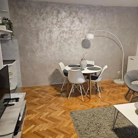 Center Luxury Bob 아파트 *